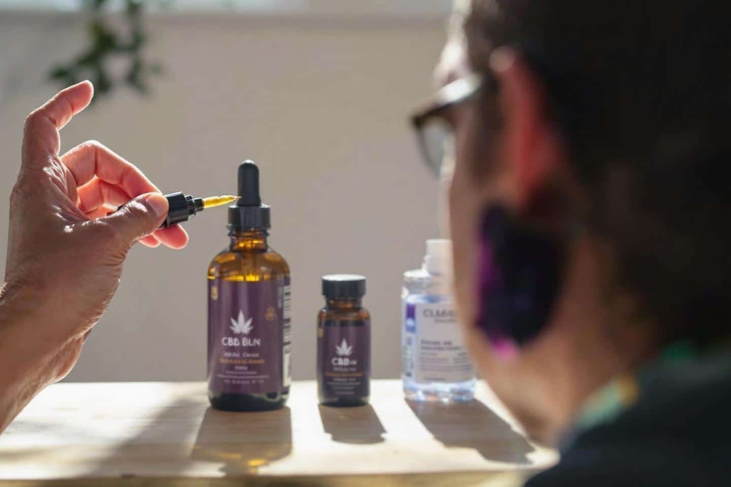 Comment choisir le bon CBD pour arrêter le THC : guide pratique