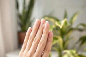 Effets secondaires CBD bouche sèche : causes et solutions